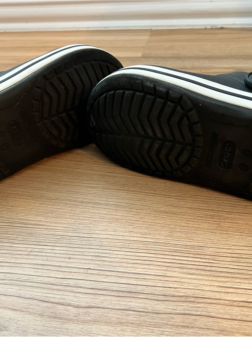 Kids Croc Bands- J3- good condition - Picture 5 of 5